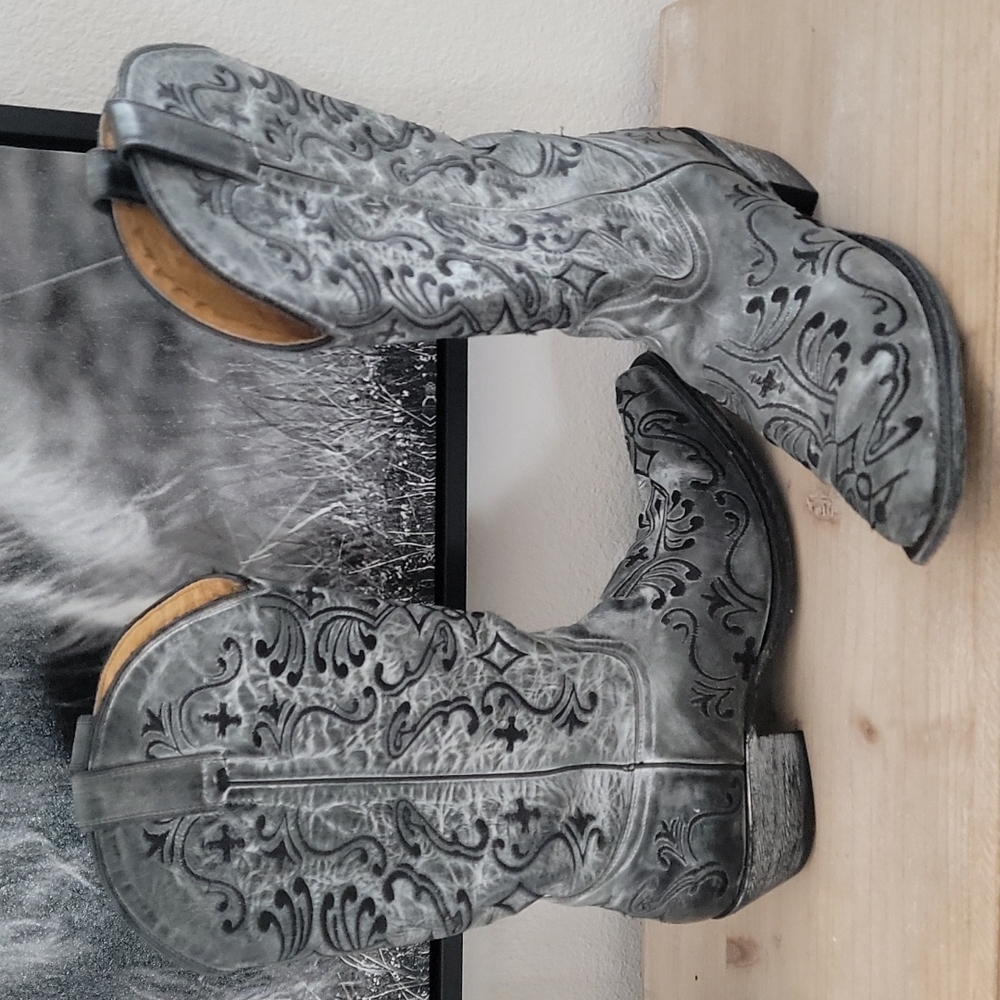 Shaynne western boots, size 9